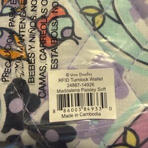 Vera Bradley Floral Pastel‎ Wallet